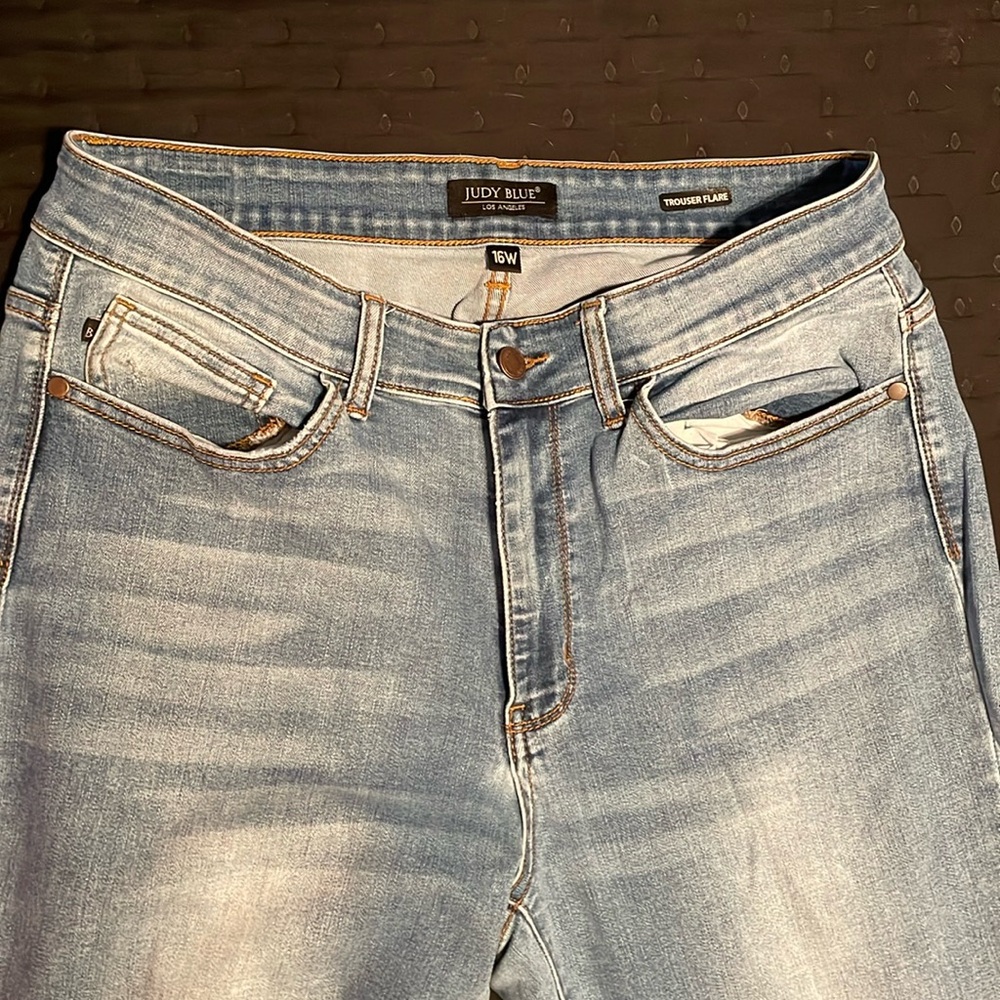 Judy Blue Trouser Flair